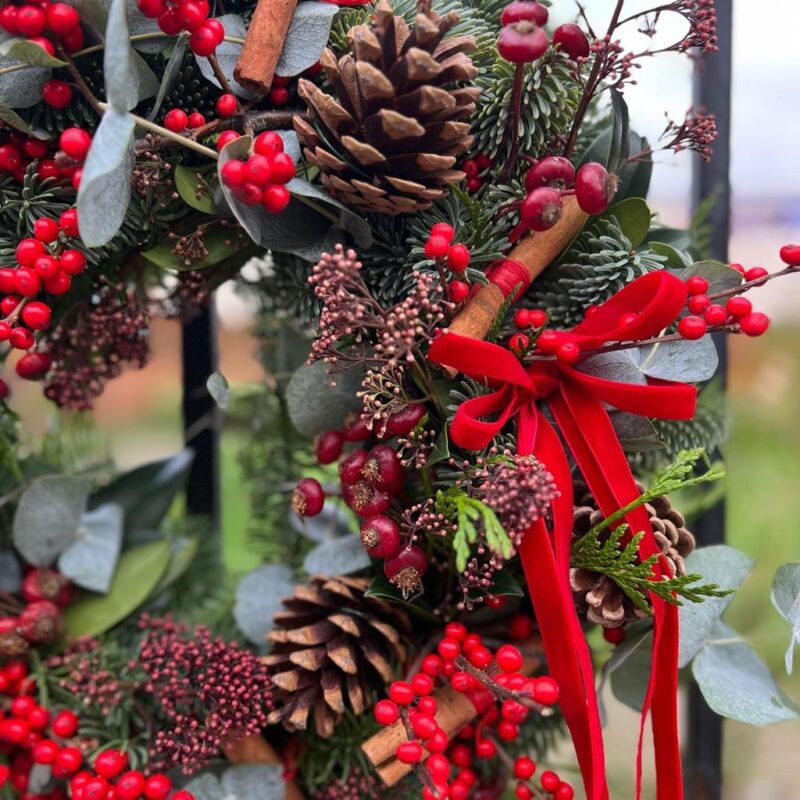 Berry Christmas Wreath. Perfect for the rustic, natural feel this Christmas. Order online for your next day flower delivery. Bishops Stortford