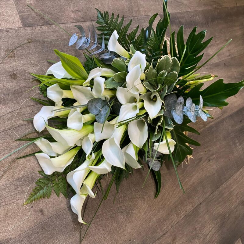 Our Single Ended Sprays are made bespoke from fresh flowers. A Funeral Tribute. Order online with your personal choices. Bishops Stortford