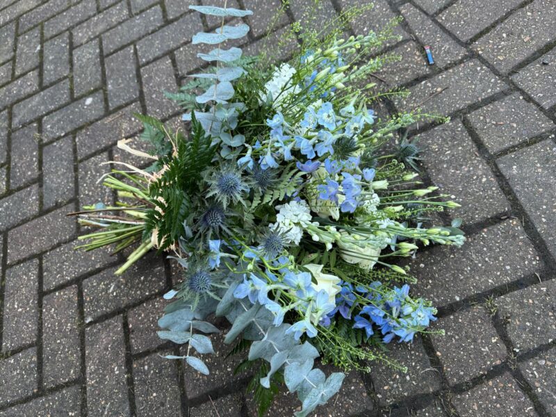 Our Single Ended Sprays are made bespoke from fresh flowers. A Funeral Tribute. Order online with your personal choices. Bishops Stortford