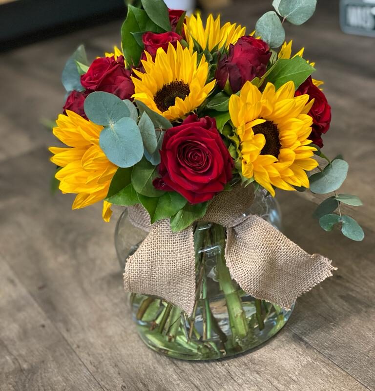 You are my Sunshine - the perfect combination to bring a smile to your loved ones face. Order online for your next day flower delivery. Bishops Stortford
